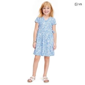 Diane Von Furstenberg Short Sleeve Sea Twig Blue Faux Wrap
Dress size M (8)